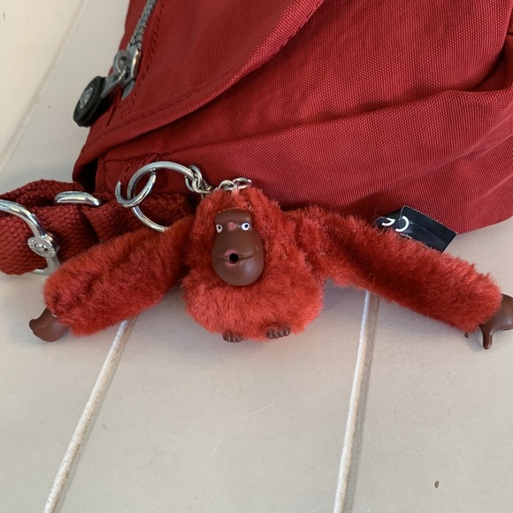 Kipling Crossbody/Shoulder bag in Deep Red Nylon. - Picture 3 of 8